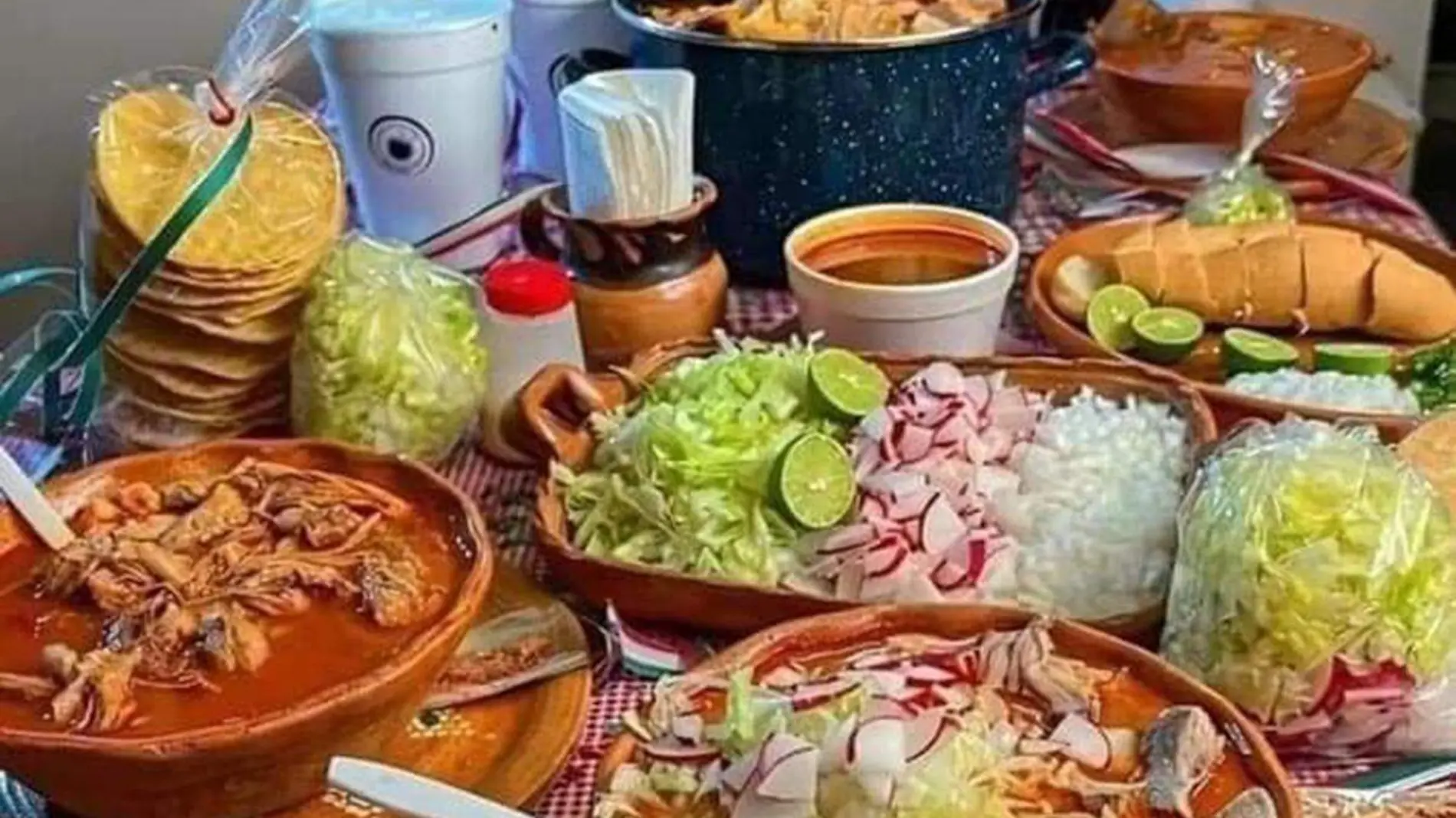 pozole noche mexicana  grito